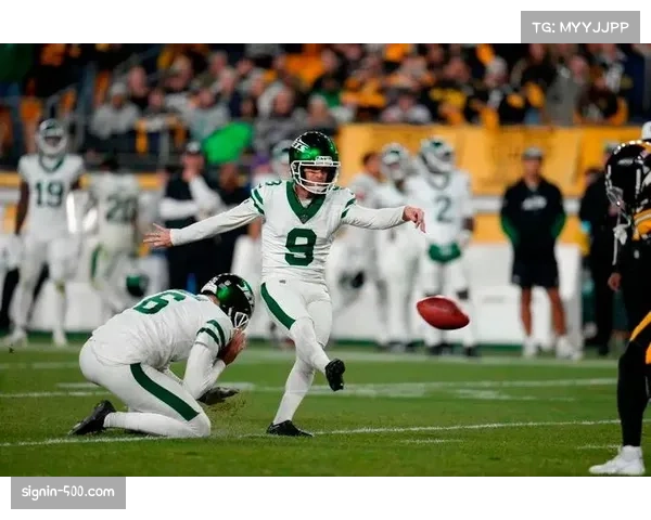 野马四分卫尼克斯传4达阵 率队大胜牛仔